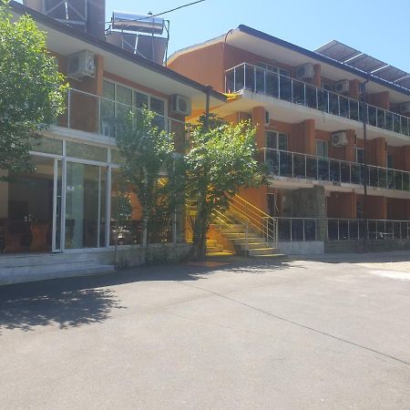 Hotel Maria Kiten  Eksteriør bilde